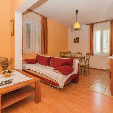 Appartamento Diana - Great Location, Cosy 2 Bedroom, 2 Bathroom