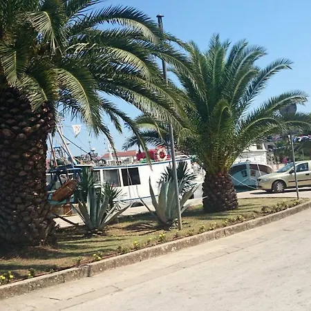 Diana - Great Location, Cosy 2 Bedroom, 2 Bathroom Appartamento *