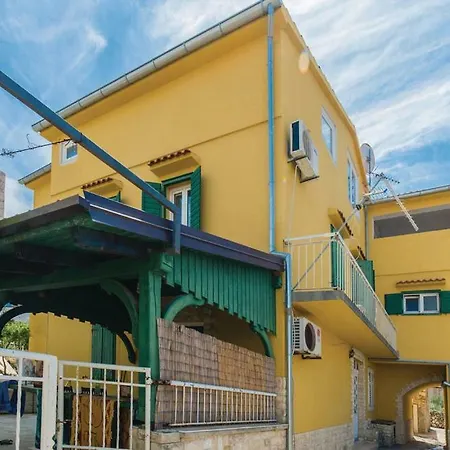 아파트 Diana - Great Location, Cosy 2 Bedroom, 2 Bathroom *